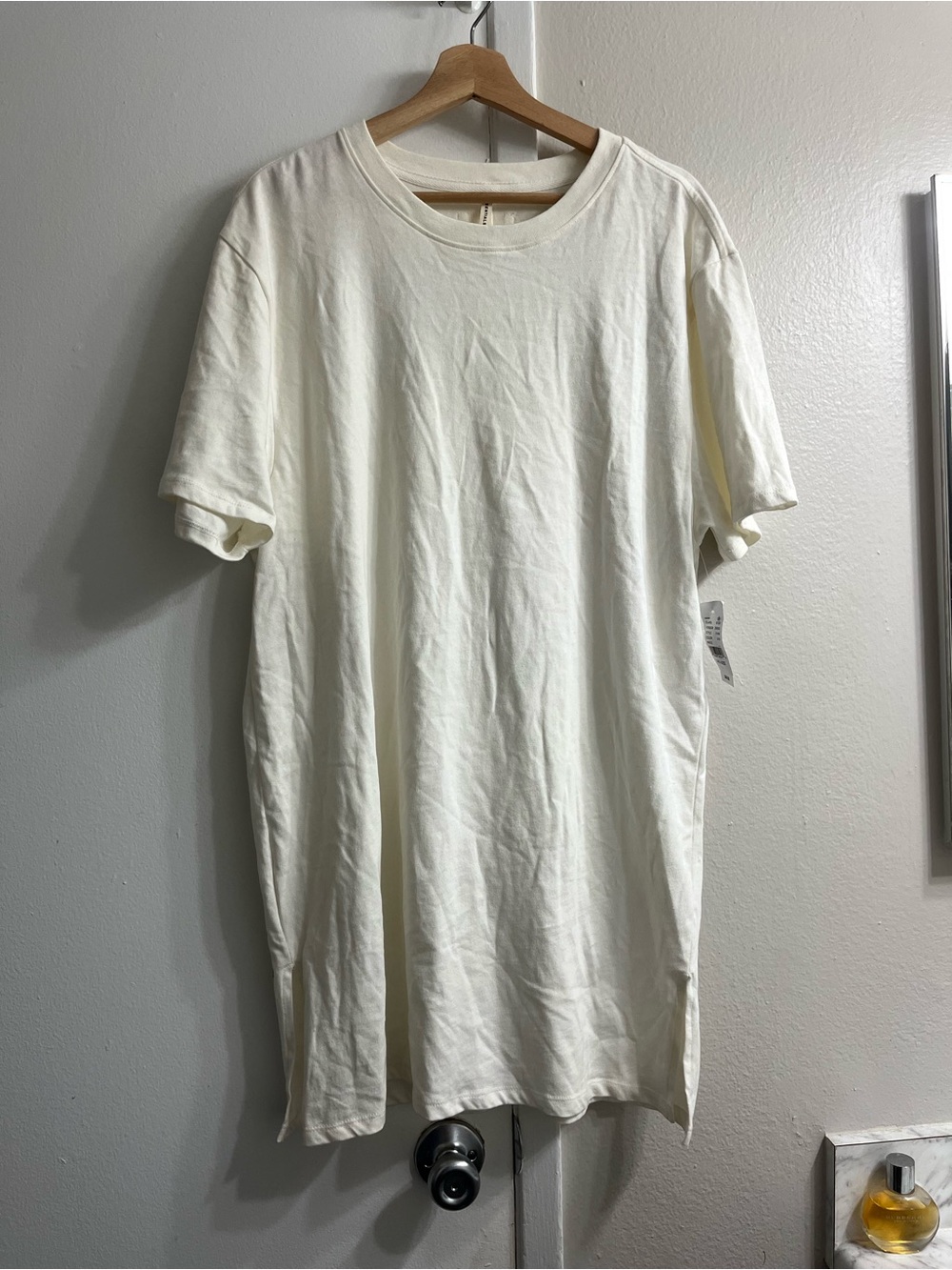 Fear of God Short Sleeve Crewneck T-Shirt in Off-White